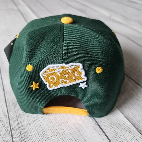 Green Bay Snapback Embroidered Cap - Picture 6 of 7
